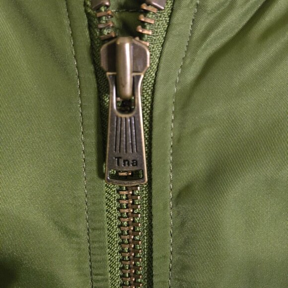Aritzia TNA Brea Bomber Olive Green Full Zip Pockets Oversized Insulated Size XS - Picture 10 of 12